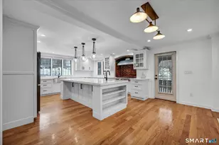 6 W Hill Dr, West Hartford, CT 06119 - Photo 16