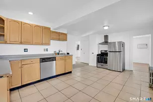 23 Knoll St, Waterbury, CT 06705 - Photo 14