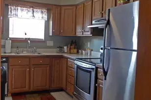 11 MacIntosh Ln, Ansonia, CT 06401 - Photo 2