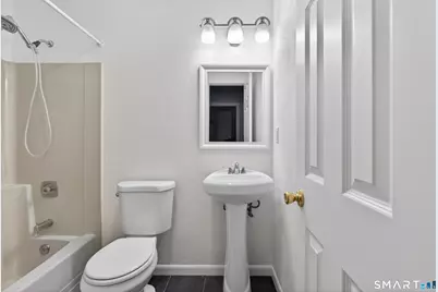 345 Glendale Avenue #A2, Bridgeport, CT 06606 - Photo 10