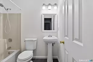 345 Glendale Ave, Bridgeport, CT 06606 - Photo 10