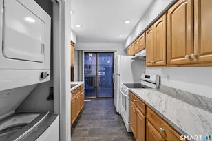 345 Glendale Ave, Bridgeport, CT 06606 - Photo 18