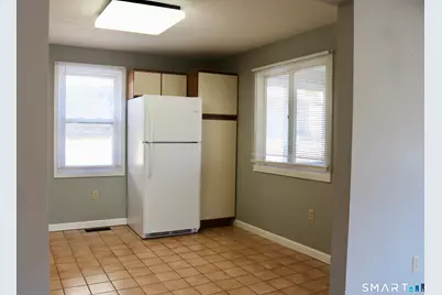 4 Shelton Street, Derby, CT 06418 - Photo 6