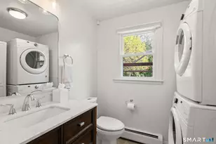 69 Patriot Ln, Newington, CT 06111 - Photo 10