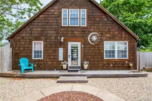 11A Cove St, Old Saybrook, CT 06475 - Photo 1