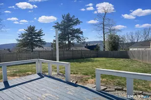 6 Lakeview Pl, Middlefield, CT 06455 - Photo 2