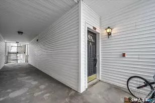 31 High St, East Hartford, CT 06118 - Photo 8