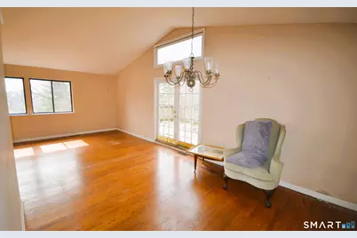 215 Saxonwood Road, Fairfield, CT 06824 - Photo 4