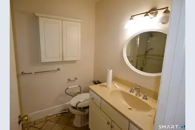 215 Saxonwood Road, Fairfield, CT 06824 - Photo 18