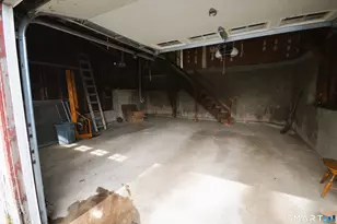 215 Saxonwood Rd, Fairfield, CT 06824 - Photo 24