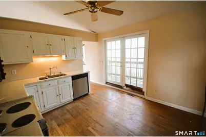 215 Saxonwood Road, Fairfield, CT 06824 - Photo 10