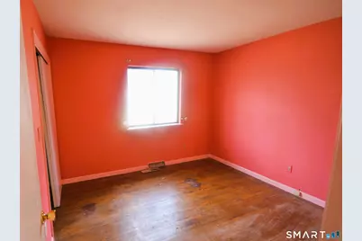 215 Saxonwood Road, Fairfield, CT 06824 - Photo 8