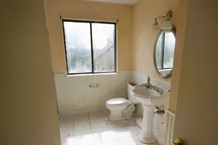 215 Saxonwood Rd, Fairfield, CT 06824 - Photo 22