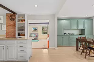 7 Mcguire Rd, Trumbull, CT 06611 - Photo 12