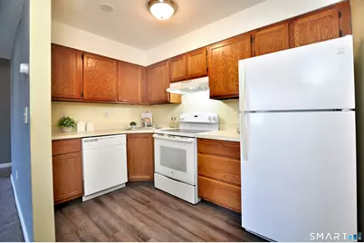 3 Concorde Way #B1, Windsor Locks, CT 06096 - Photo 12