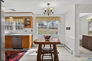 15 Oak Hollow Rd, Branford, CT 06405 - Photo 10