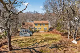 15 Oak Hollow Rd, Branford, CT 06405 - Photo 36