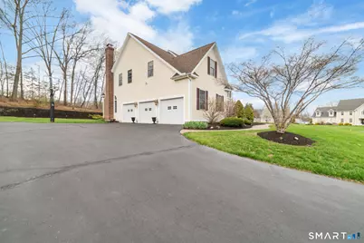 33 Watch Hill Road, Berlin, CT 06037 - Photo 2