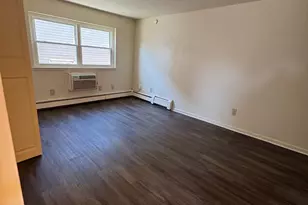 70 McKinley Ave, Bridgeport, CT 06606 - Photo 6