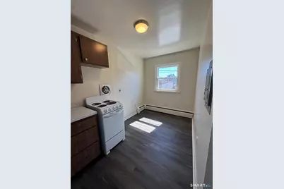 70 McKinley Avenue #b15, Bridgeport, CT 06606 - Photo 2