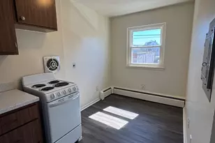 70 McKinley Ave, Bridgeport, CT 06606 - Photo 2