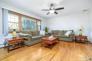 7 Lycett Ct, Norwalk, CT 06851 - Photo 2