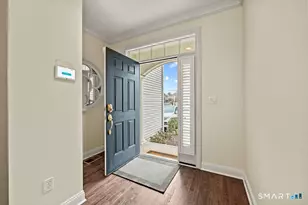 41 Park Pl Cir, West Hartford, CT 06110 - Photo 2