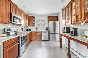 118 Freeman Ave, Stratford, CT 06614 - Photo 16