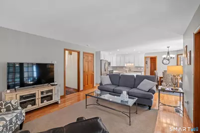 112 Woodsedge Court, Berlin, CT 06037 - Photo 8