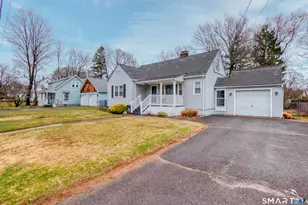 45 Doane St, Manchester, CT 06042 - Photo 2
