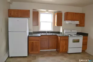 835 Bank St, New London, CT 06320 - Photo 4