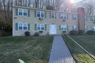 16 Pilgrim Trail, Woodbury, CT 06798 - Photo 2