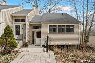 72 Shepards Knoll Dr, Hamden, CT 06514 - Photo 4