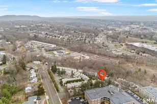 72 Shepards Knoll Dr, Hamden, CT 06514 - Photo 8