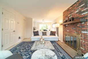 105 Sunrise Cir, Windsor, CT 06095 - Photo 4