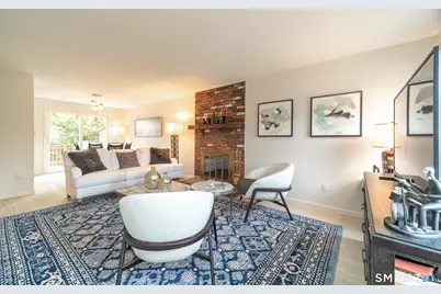 105 Sunrise Circle, Windsor, CT 06095 - Photo 2