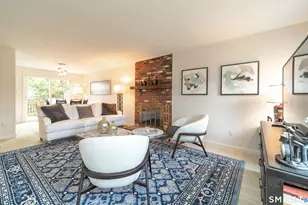 105 Sunrise Cir, Windsor, CT 06095 - Photo 2