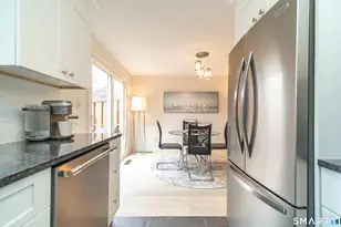 105 Sunrise Cir, Windsor, CT 06095 - Photo 12