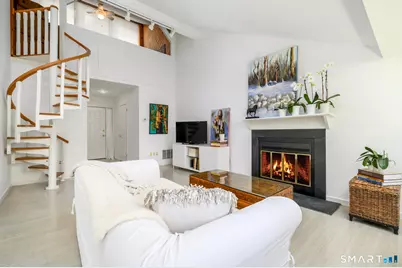 32 Whitney Glen #32, Westport, CT 06880 - Photo 4