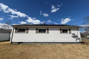 35 Early Ave, Stratford, CT 06615 - Photo 6