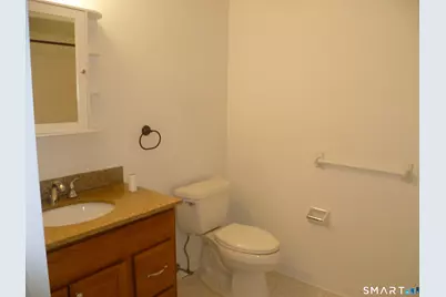 560 Yale Avenue #4, Meriden, CT 06450 - Photo 8