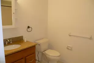 560 Yale Ave, Meriden, CT 06450 - Photo 8