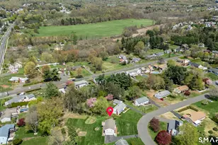 35 Puritan Ln, Newington, CT 06111 - Photo 2