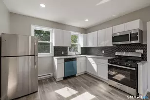 121 Hillview Ave, Waterbury, CT 06704 - Photo 30