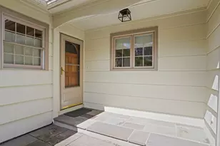 65 Tahmore Pl, Fairfield, CT 06825 - Photo 2