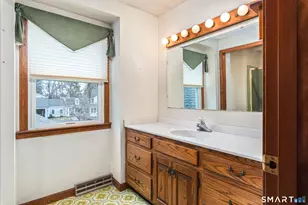 1554 King St, Enfield, CT 06082 - Photo 24