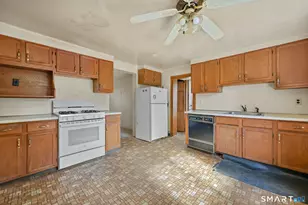 15 Henry St, Greenwich, CT 06830 - Photo 10