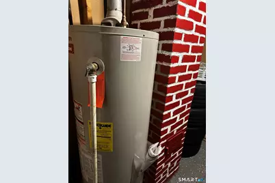 134 Chester Avenue, Waterbury, CT 06704 - Photo 14