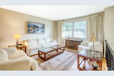 9 Stuart Drive, Greenwich, CT 06870 - Photo 2