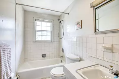 9 Stuart Drive, Greenwich, CT 06870 - Photo 12